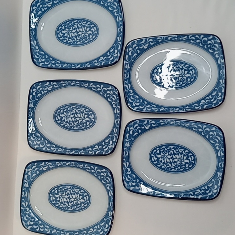 JAPANESE Set Of 5 Porcelain Sushi Dish Hand Painted Blue White Floral Design - Picture 3 of 9